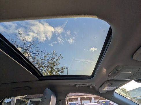 Used 2022 Lincoln Nautilus Reserve image 18