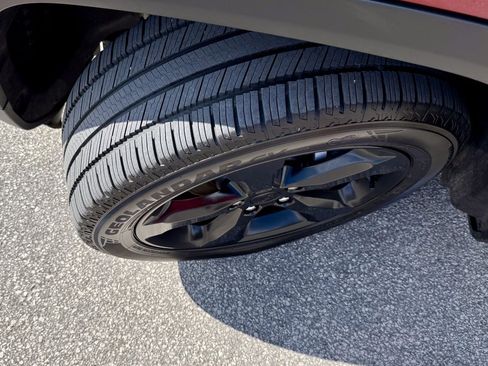 Used 2023 Jeep Grand Cherokee Altitude image 35