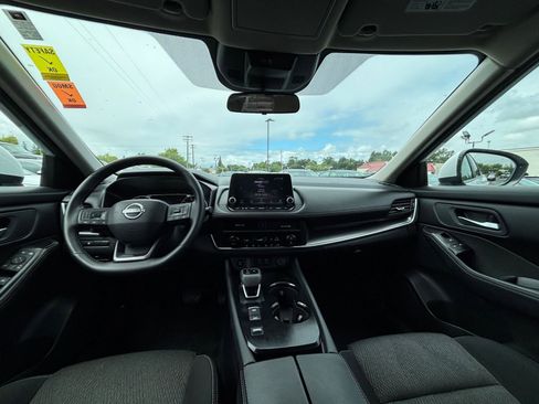 Used 2025 Nissan Rogue SV FWD image 35