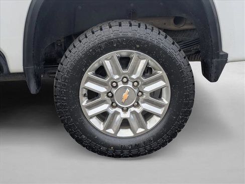 Used 2024 Chevrolet Silverado 2500 High Country w/ Z71 Off-Road Package image 24