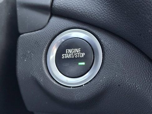 Used 2023 Chevrolet Equinox LT image 25