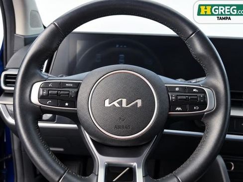 Used 2025 Kia Sportage EX FWD image 14