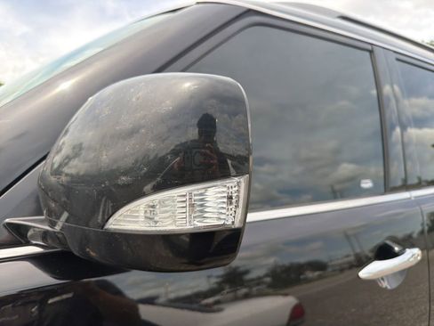Used 2021 Nissan Armada SV AWD/4WD image 13