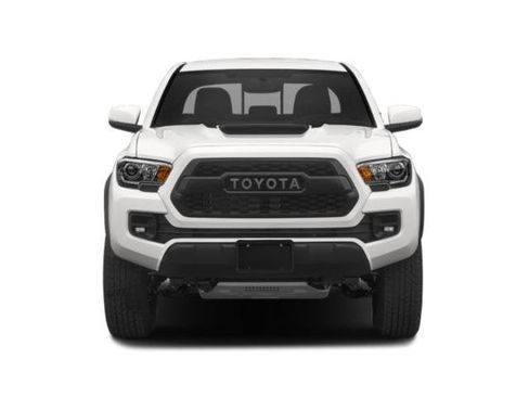 Used 2018 Toyota Tacoma TRD Sport AWD/4WD image 4