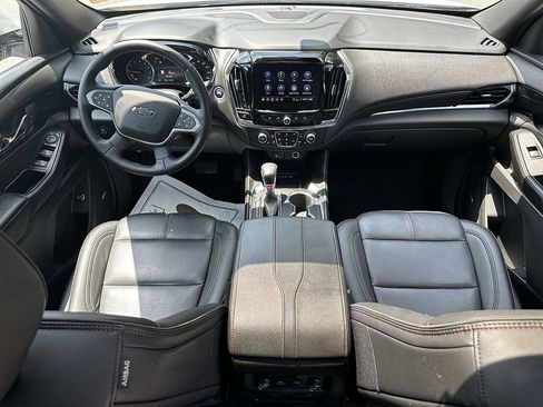 Used 2023 Chevrolet Traverse RS AWD/4WD image 28
