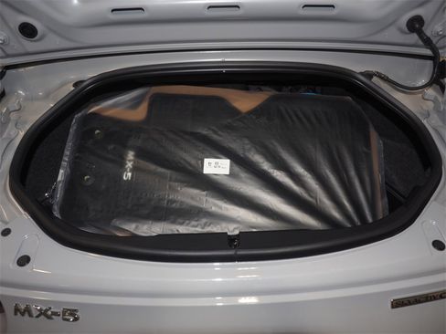 New 2025 MAZDA MX-5 Miata RF Club w/ Weather Package image 5