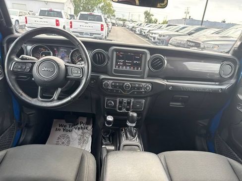 Used 2022 Jeep Wrangler Unlimited Sport AWD/4WD image 8