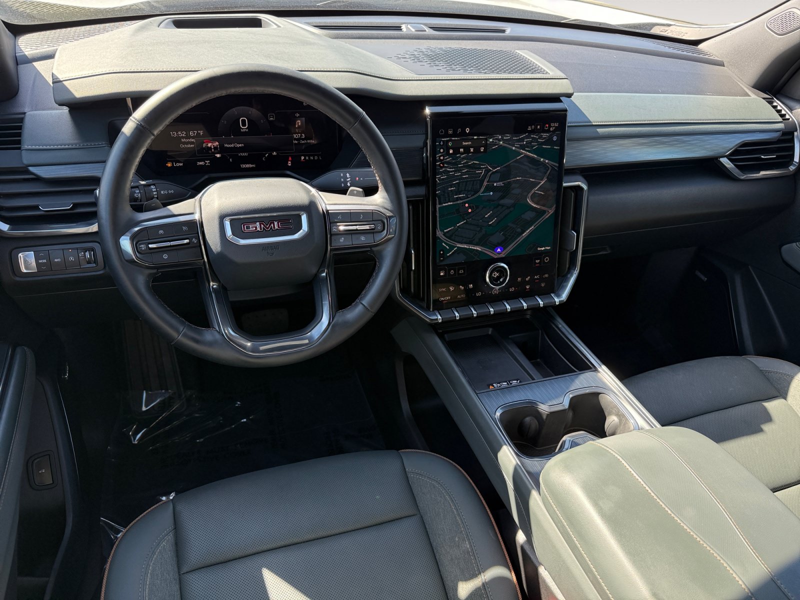 Used 2025 GMC Acadia AT4 w/ Luxury Package AWD/4WD image 15