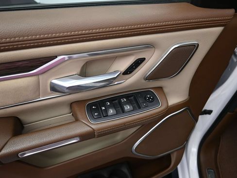 Used 2020 RAM 1500 Laramie RWD image 11