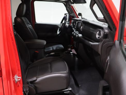 Used 2022 Jeep Gladiator Overland w/ Popular Equipment Package AWD/4WD image 22