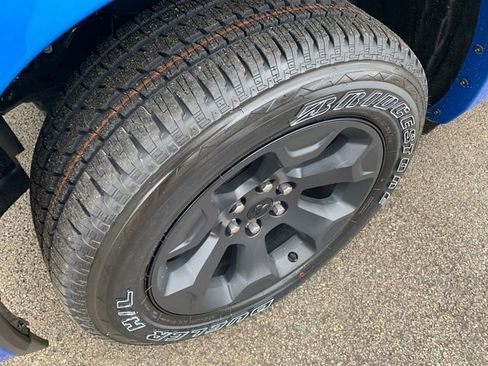 New 2026 RAM 1500 4x4 Crew Cab image 11