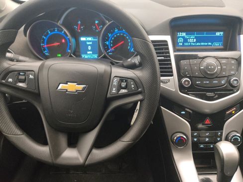 Used 2016 Chevrolet Cruze LT image 22