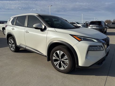 Certified 2023 Nissan Rogue SV image 1