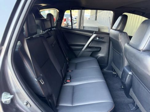 Used 2018 Toyota RAV4 SE w/ Advanced Technology Package AWD/4WD image 18