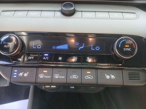 New 2025 Hyundai Elantra Limited image 28