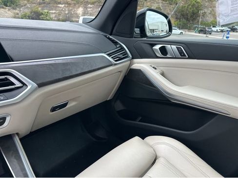 Used 2022 BMW X5 sDrive40i w/ M Sport Package RWD image 27