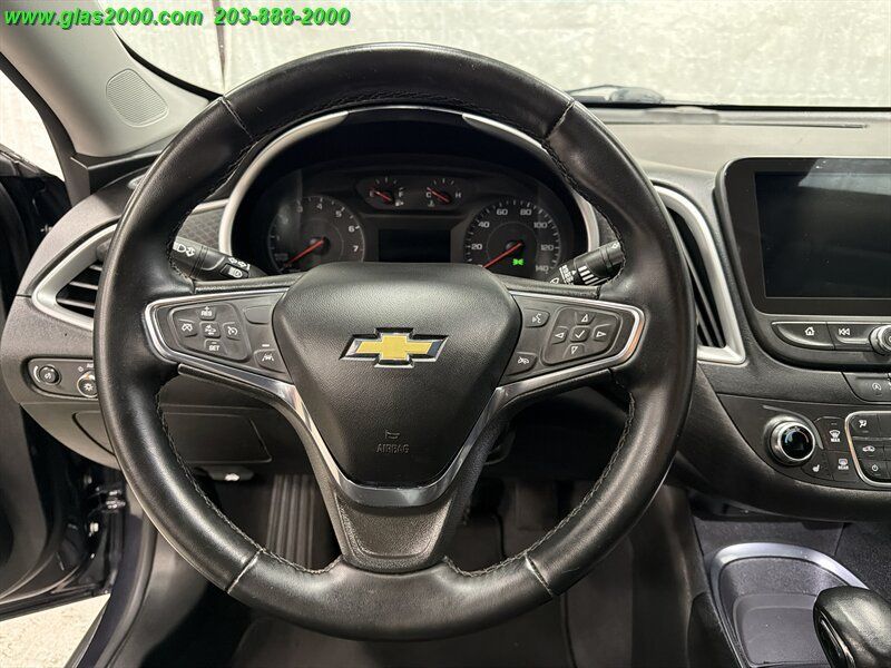 Used 2023 Chevrolet Malibu LT w/ Redline Edition FWD image 4