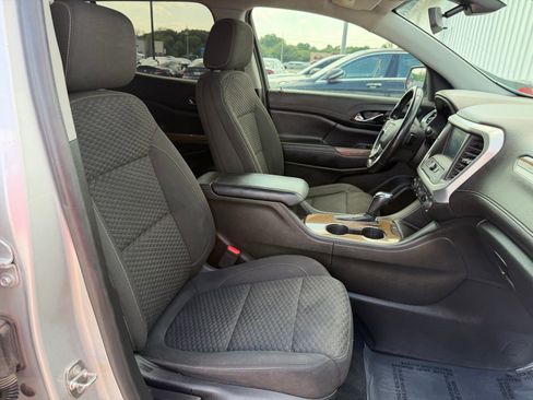 Used 2019 GMC Acadia SLE FWD image 25