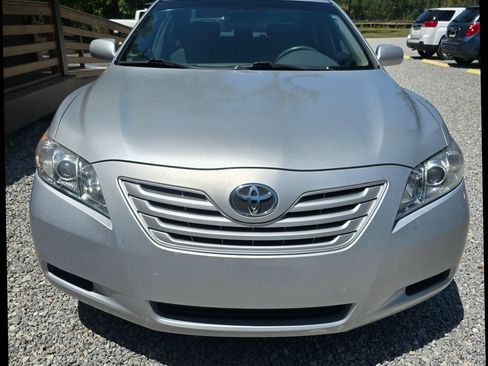 Used 2007 Toyota Camry LE image 2