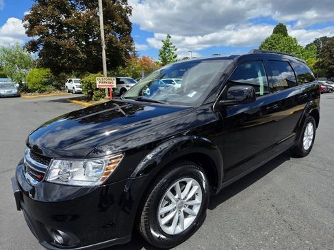 Used 2017 Dodge Journey SXT w/ Comfort/Convenience Group AWD/4WD image 5