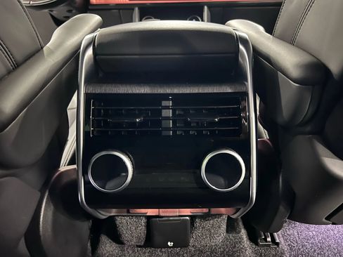 Used 2023 Land Rover Range Rover Long Wheelbase Autobiography image 31