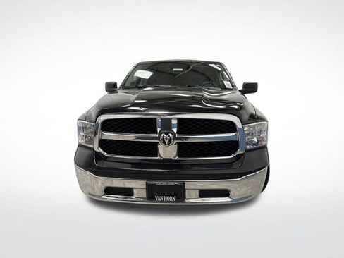 Used 2022 RAM 1500 Classic SLT image 9