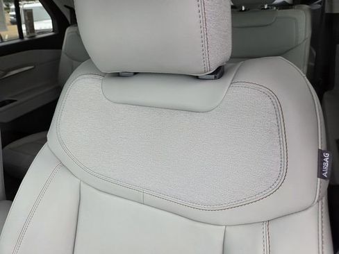 New 2026 Ford Explorer Active RWD image 12