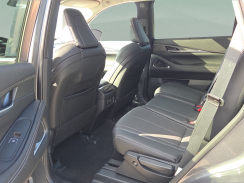 Used 2026 INFINITI QX60 Luxe w/ Cargo Package FWD image 11
