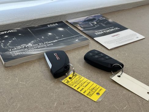 Certified 2024 GMC Yukon XL AT4 w/ Technology Package AWD/4WD image 15
