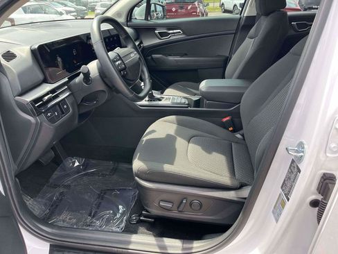 Certified 2026 Kia Sportage LX w/ LX Convenience Package FWD image 16
