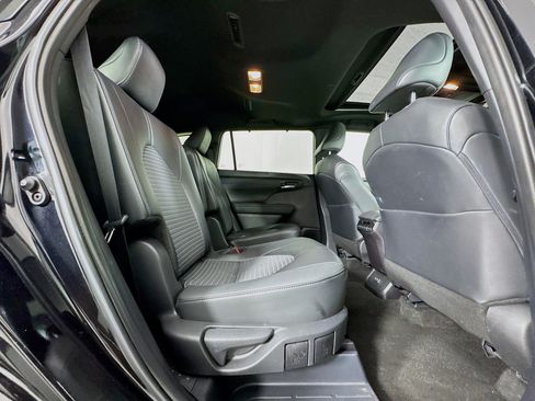 Certified 2025 Toyota Highlander XSE AWD/4WD image 29