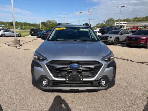 Used 2024 Subaru Outback Premium AWD/4WD image 2