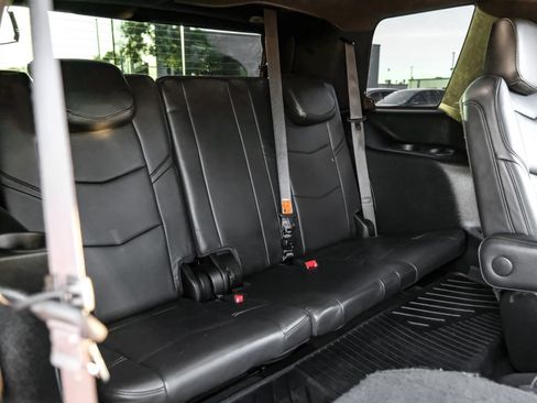 Used 2019 Cadillac Escalade Platinum image 45