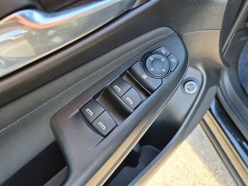 Used 2025 Buick Envista Sport Touring w/ Experience Buick Package FWD image 21