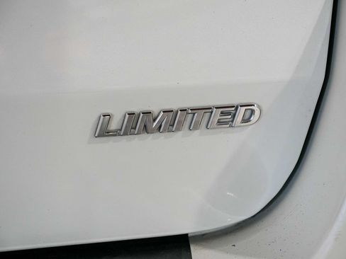 Used 2016 Toyota Sienna Limited Premium FWD image 11
