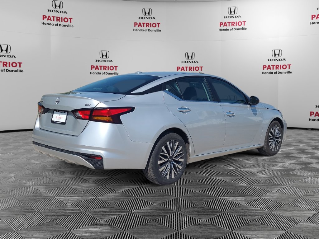 Used 2024 Nissan Altima 2.5 SV FWD image 5