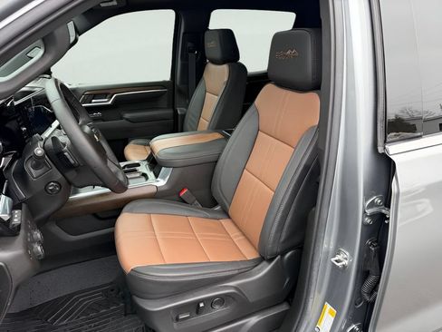 Used 2026 Chevrolet Silverado 1500 High Country w/ Technology Package AWD/4WD image 24