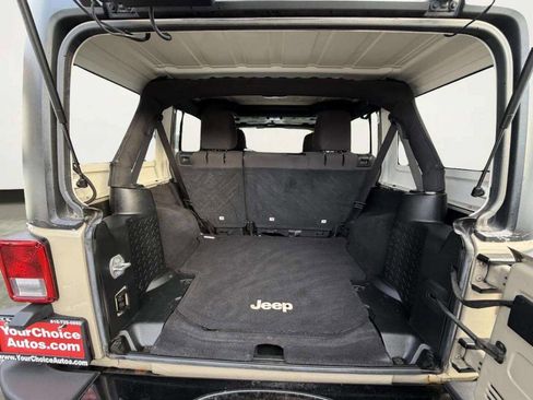 Used 2017 Jeep Wrangler Unlimited Sport image 6