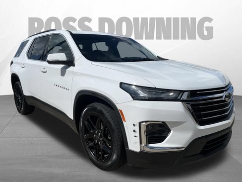 Certified 2022 Chevrolet Traverse LT FWD image 3