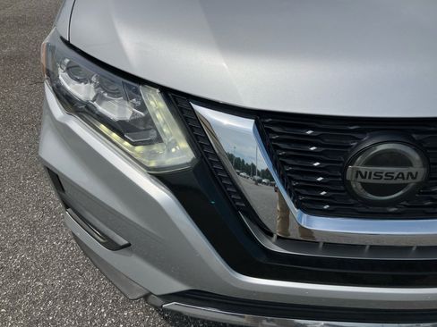 Used 2018 Nissan Rogue SL w/ Premium Package AWD/4WD image 26