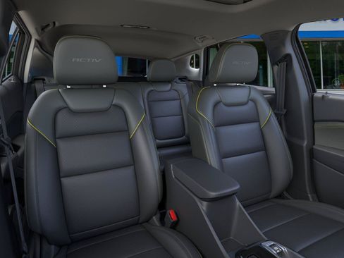 New 2026 Chevrolet Trax ACTIV w/ Sunroof Package FWD image 16