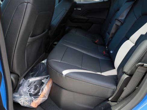 New 2026 GMC Canyon Elevation w/ Convenience Package image 18