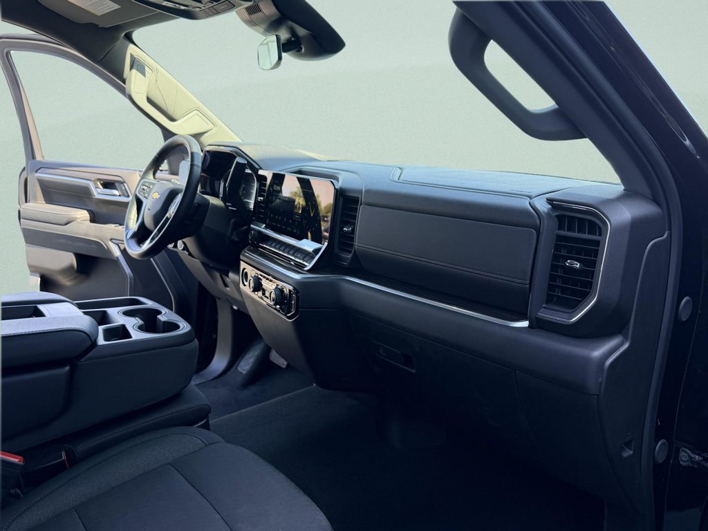 Used 2024 Chevrolet Silverado 1500 LT AWD/4WD image 15