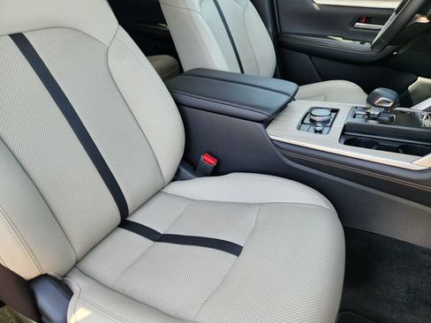 Used 2024 MAZDA CX-90 Plug-In Hybrid w/ Premium Pkg AWD/4WD image 15