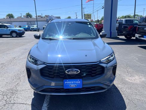 Used 2023 Ford Escape ST-Line w/ Tech Pack #1 AWD/4WD image 2