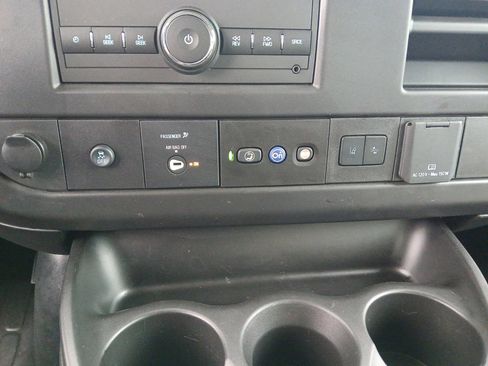 Used 2025 Chevrolet Express 2500 Extended w/ Communications Package image 12