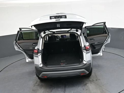 Used 2023 Nissan Rogue SV image 45