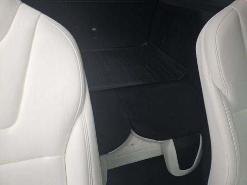 Used 2019 Tesla Model X 100D AWD/4WD image 23