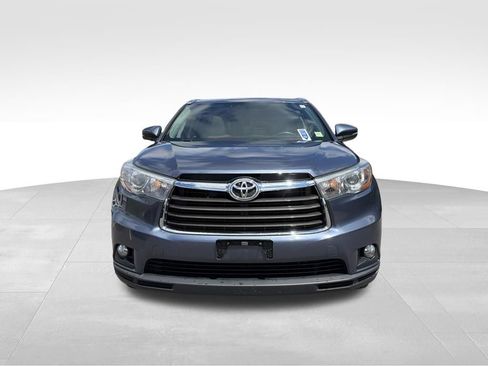 Used 2015 Toyota Highlander XLE AWD/4WD image 11