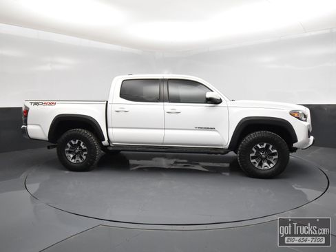 Used 2020 Toyota Tacoma TRD Off-Road image 51